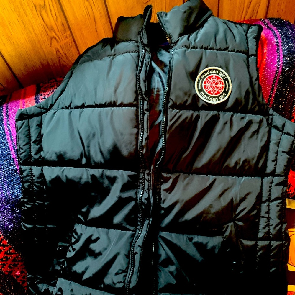 Madden girl puffer jacket ♻️Thrifted Item♻️